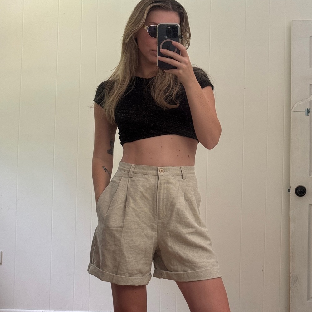 Vintage 90s Liz Claiborne Tan Bermuda Shorts High-Waisted Tailored